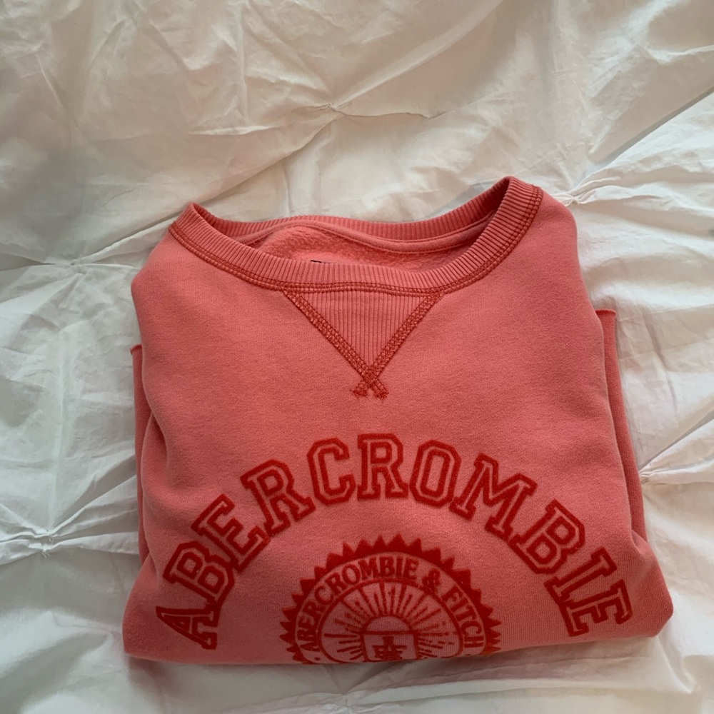 Abercrombie & Fitch cropped sweatshirt